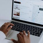 Paid Search vs. Cross Network: What’s the Difference? A Simple Explanation